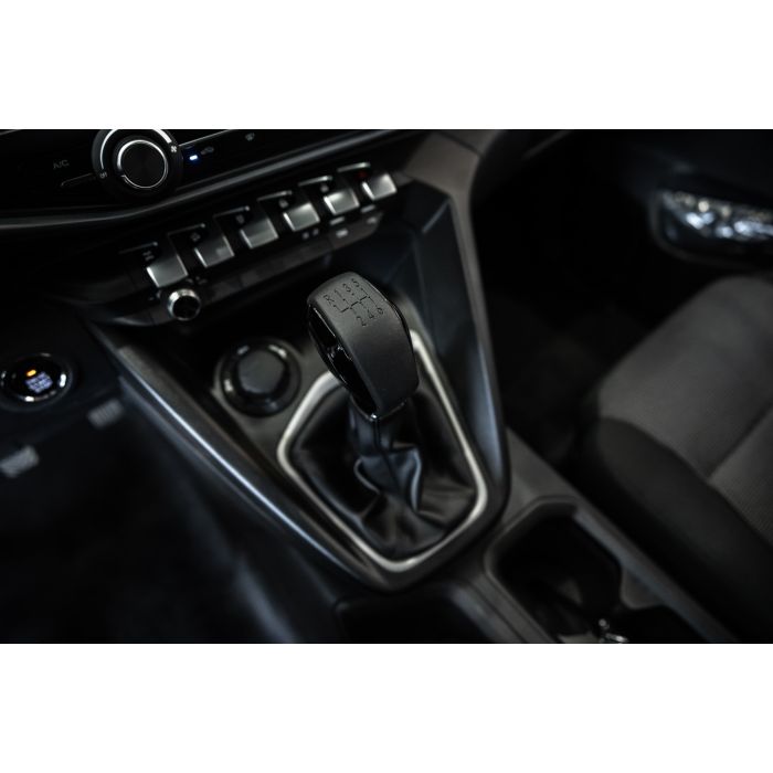 Peugeot Landtrek Лютий 2025