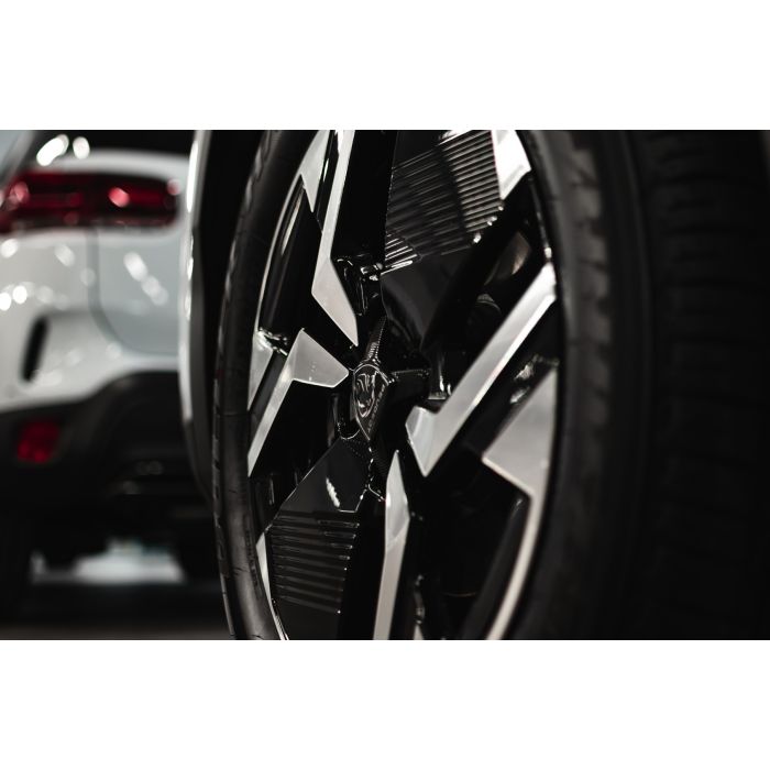 Peugeot 2008 Allure 2025
